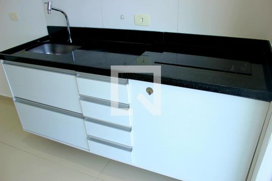 Cozinha de kitnet/studio para alugar com 1 quarto, 40m² em Vila Augusta, Guarulhos