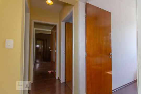 Corredor de apartamento à venda com 3 quartos, 74m² em Tatuapé, São Paulo