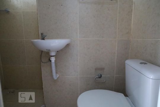 Banheiro de kitnet/studio para alugar com 1 quarto, 30m² em São Cristóvão, Rio de Janeiro