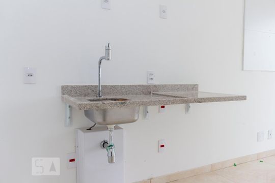 Cozinha de kitnet/studio à venda com 1 quarto, 28m² em Sé, São Paulo