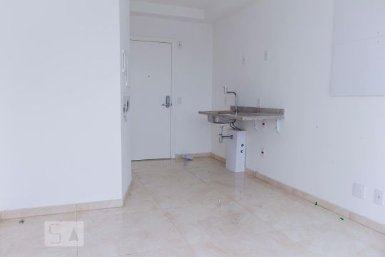 Quarto/Cozinha de kitnet/studio à venda com 1 quarto, 28m² em Sé, São Paulo
