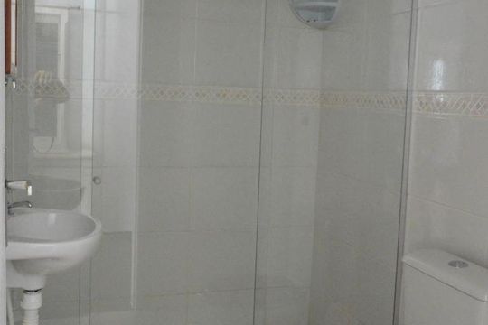 Banheiro de apartamento para alugar com 1 quarto, 35m² em Centro, Niterói