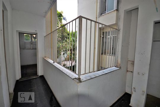 Área de Serviço de apartamento para alugar com 3 quartos, 120m² em Laranjeiras, Rio de Janeiro