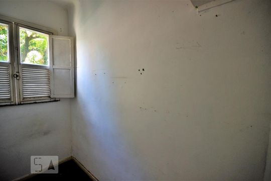 Quarto de Serviço de apartamento para alugar com 3 quartos, 120m² em Laranjeiras, Rio de Janeiro