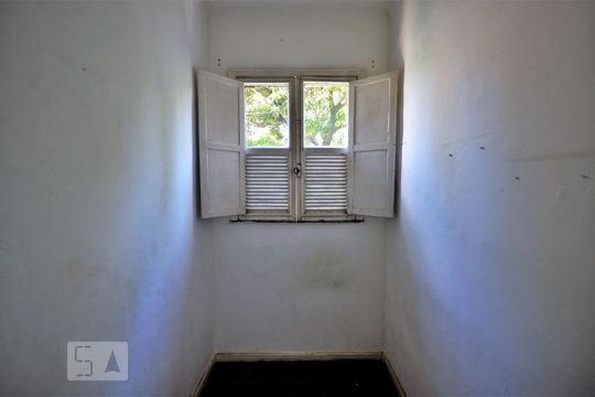 Quarto de Serviço de apartamento para alugar com 3 quartos, 120m² em Laranjeiras, Rio de Janeiro