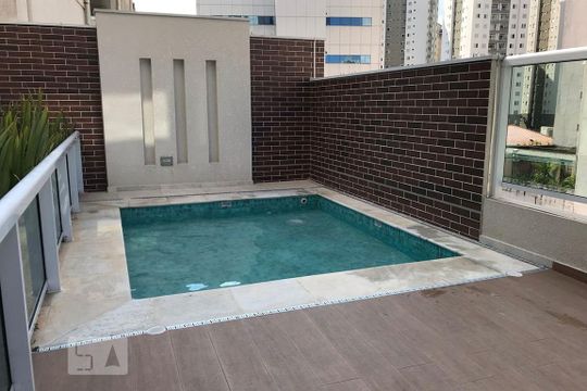 Piscina de apartamento para alugar com 2 quartos, 70m² em Liberdade, São Paulo