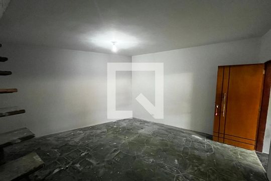 Sala de casa à venda com 3 quartos, 180m² em Lauzane Paulista, São Paulo