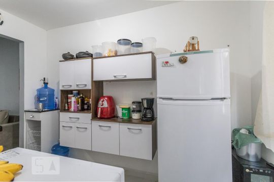 Cozinha de apartamento para alugar com 2 quartos, 57m² em Alto Ipiranga, Mogi das Cruzes