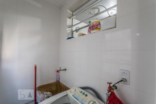 Área de Serviço de apartamento para alugar com 2 quartos, 57m² em Alto Ipiranga, Mogi das Cruzes