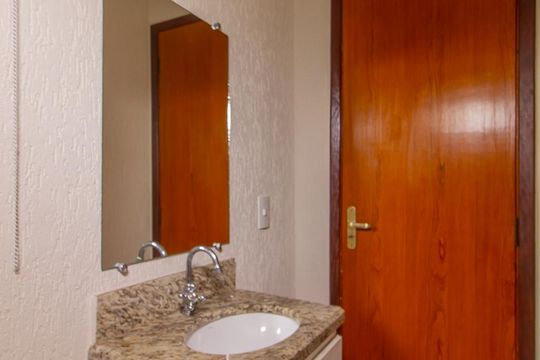 Lavabo de casa à venda com 3 quartos, 200m² em Chácara Mafalda, São Paulo