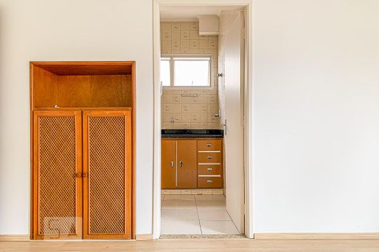 Sala de apartamento para alugar com 1 quarto, 63m² em Cambuí, Campinas