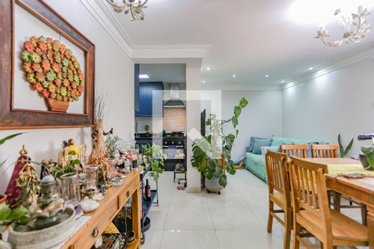 Sala de casa de condomínio à venda com 3 quartos, 167m² em Vila Nair, São Paulo