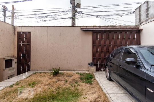 Vista da Sala de casa para alugar com 3 quartos, 240m² em Vila Charlote, São Paulo