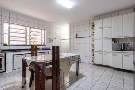 Cozinha de casa para alugar com 3 quartos, 240m² em Vila Charlote, São Paulo
