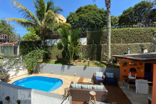 Vista da Suíte 1 de casa à venda com 4 quartos, 384m² em Vila Inah, São Paulo