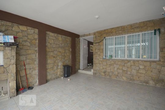 Garagem de casa à venda com 3 quartos, 200m² em Vila das Mercês, São Paulo
