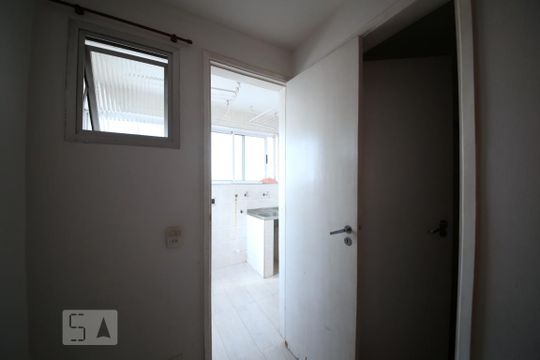 Quarto de Serviço de apartamento para alugar com 3 quartos, 195m² em Brooklin Paulista, São Paulo