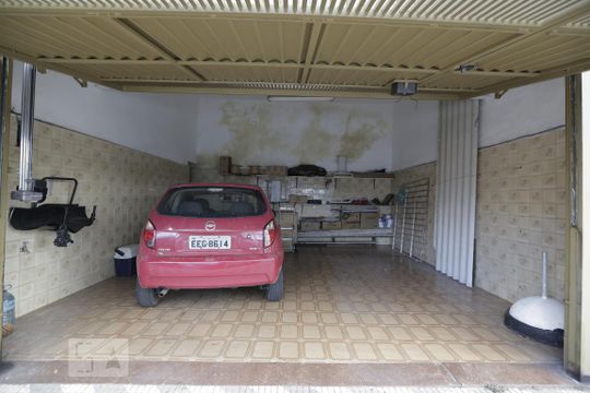 Garagem de casa à venda com 3 quartos, 138m² em Vila Nova Cachoeirinha, São Paulo
