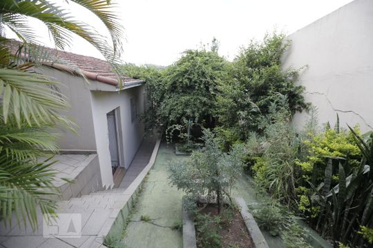 Quintal de casa à venda com 3 quartos, 138m² em Vila Nova Cachoeirinha, São Paulo