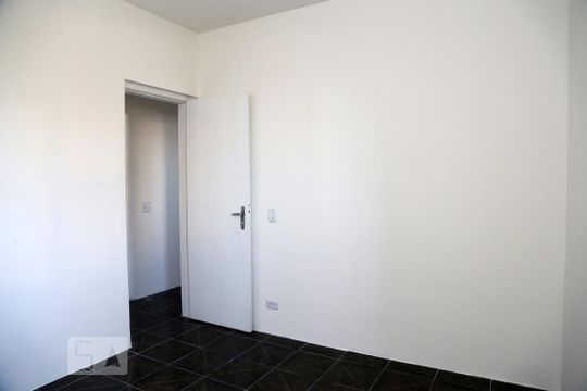 Quarto 1 de apartamento para alugar com 2 quartos, 57m² em Parque Santos Dumont, Taboão da Serra