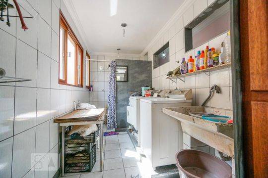 Área de Serviço de casa à venda com 4 quartos, 238m² em Vila Santa Clara, São Paulo