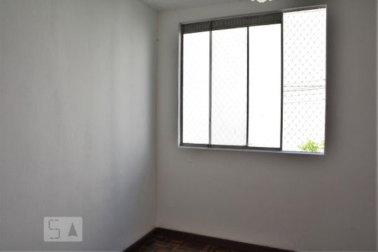 Quarto 1 de apartamento para alugar com 2 quartos, 40m² em Taquara, Rio de Janeiro