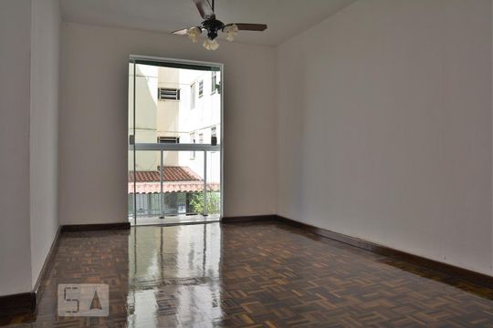 Apartamento para alugar com 2 quartos, 40m² em Taquara, Rio de Janeiro