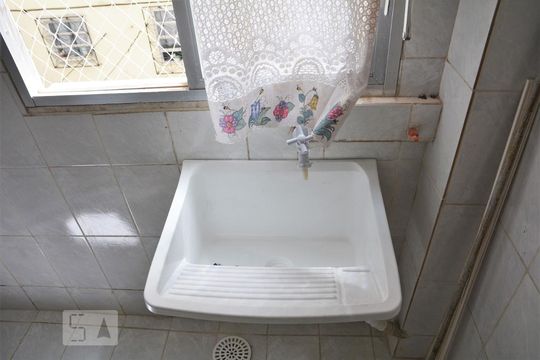 Cozinha e Área de Serviço de apartamento para alugar com 2 quartos, 40m² em Taquara, Rio de Janeiro
