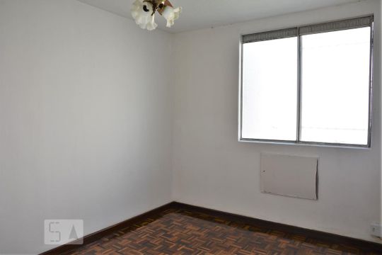 Quarto 2 de apartamento para alugar com 2 quartos, 40m² em Taquara, Rio de Janeiro