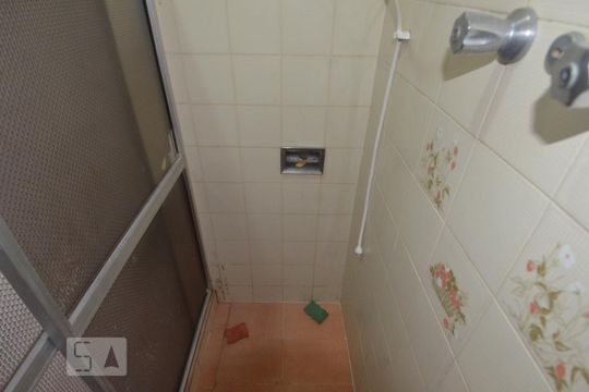 Banheiro de apartamento à venda com 1 quarto, 35m² em Copacabana, Rio de Janeiro