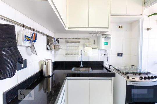 Cozinha de apartamento para alugar com 2 quartos, 60m² em Vila Medeiros, São Paulo