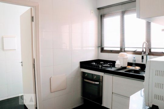 Cozinha de apartamento para alugar com 3 quartos, 86m² em Cambuci, São Paulo