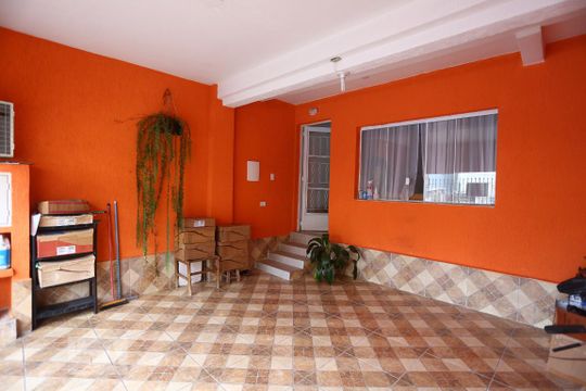Garagem de casa à venda com 3 quartos, 120m² em Jardim Santos Dumont, São Paulo
