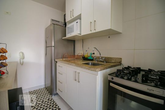 Cozinha de apartamento à venda com 1 quarto, 49m² em Vila Cordeiro, São Paulo