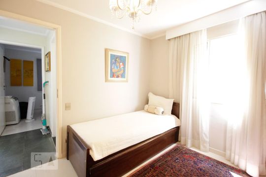 Quarto 1 de casa para alugar com 5 quartos, 180m² em Vila Nova Caledônia, São Paulo
