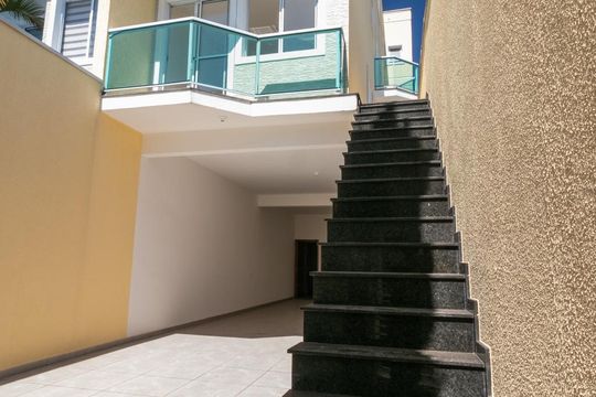 Fachada de casa à venda com 5 quartos, 330m² em Vila Matilde, São Paulo