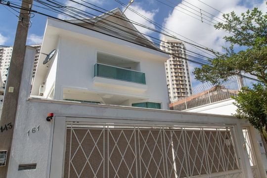 Fachada de casa à venda com 4 quartos, 450m² em Jardim Taquaral, São Paulo