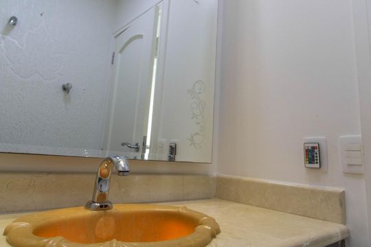 Lavabo de casa à venda com 4 quartos, 450m² em Jardim Taquaral, São Paulo