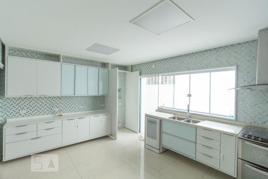 Cozinha de casa à venda com 4 quartos, 450m² em Jardim Taquaral, São Paulo