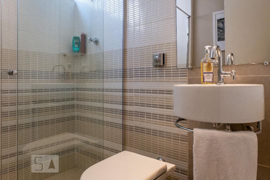 Banheiro de apartamento para alugar com 1 quarto, 47m² em Santa Cecilia, São Paulo