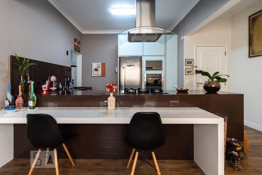 Cozinha de apartamento à venda com 2 quartos, 104m² em Paraíso, São Paulo