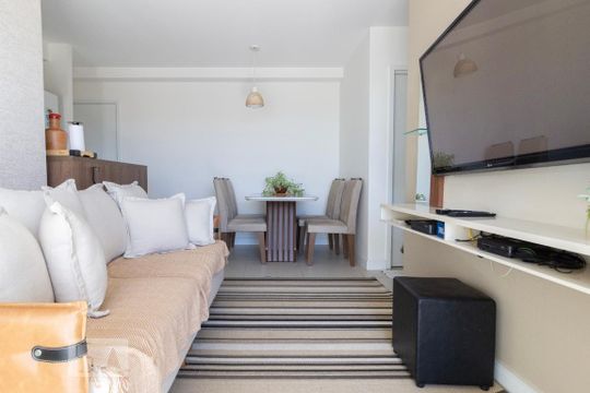 Sala de apartamento à venda com 2 quartos, 60m² em Vila São Silvestre, São Paulo