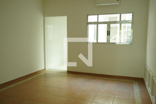 Sala 2 de casa para alugar com 3 quartos, 160m² em Cidade Mãe do Céu, São Paulo