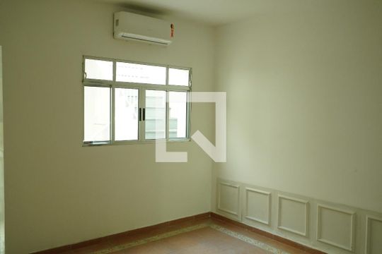Sala 2 de casa para alugar com 3 quartos, 160m² em Cidade Mãe do Céu, São Paulo