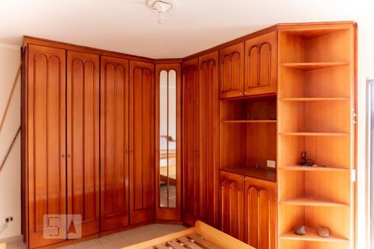 Quarto 2 de casa à venda com 6 quartos, 450m² em Jardim Itapemirim, São Paulo