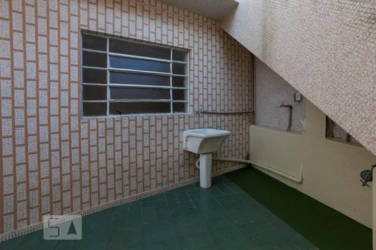 Área de Serviço de casa para alugar com 3 quartos, 200m² em Baeta Neves, São Bernardo do Campo