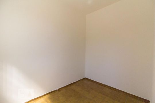 Quarto de Serviço de casa para alugar com 2 quartos, 200m² em Jardim Regina, São Paulo