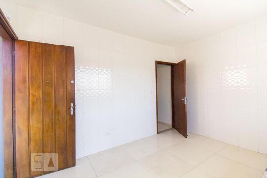 Cozinha de casa para alugar com 2 quartos, 200m² em Jardim Regina, São Paulo