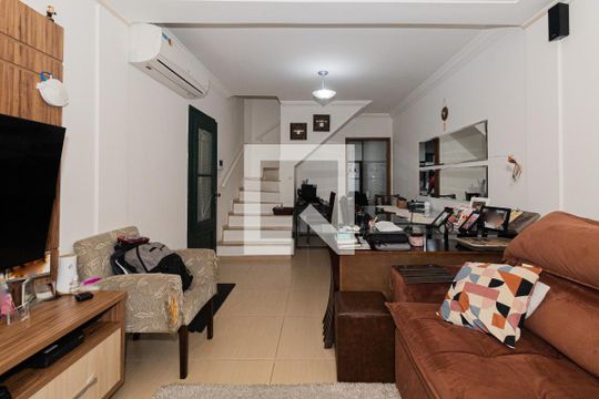 Sala de casa à venda com 3 quartos, 130m² em Parada Inglesa, São Paulo