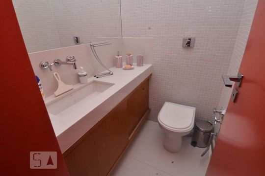 Lavabo de apartamento à venda com 3 quartos, 203m² em Copacabana, Rio de Janeiro